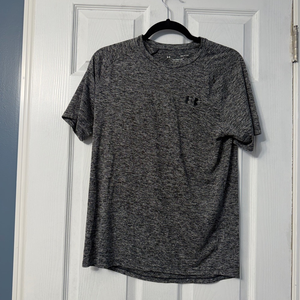 Under armour grey workout tee size small